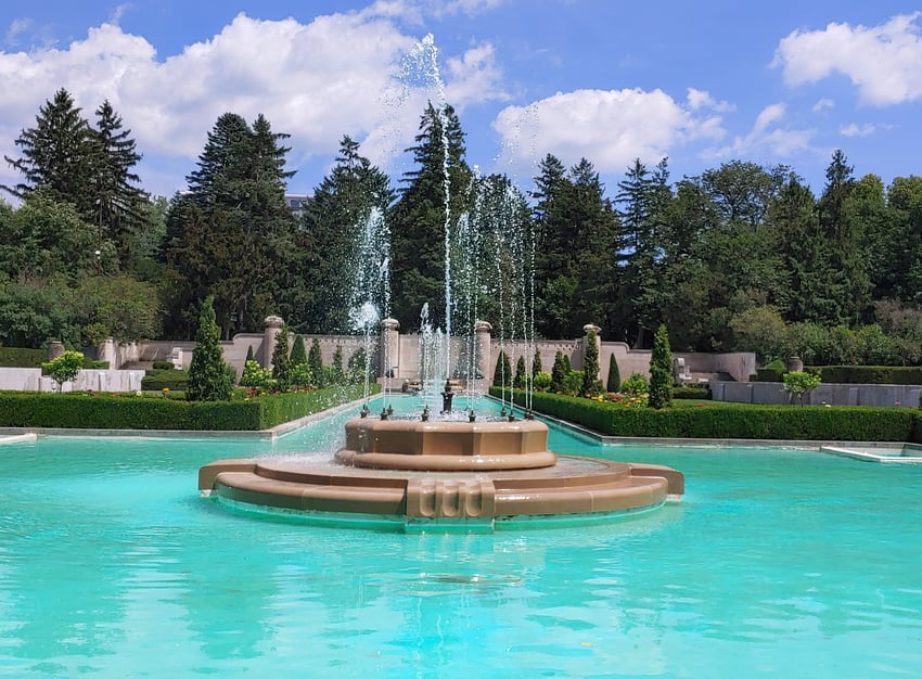 Upclose of Parkwood estate fountain