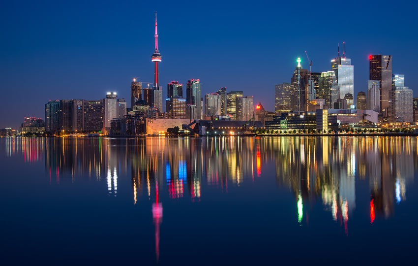 Toronto skyline at night