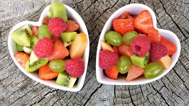 Two bowls of fruit